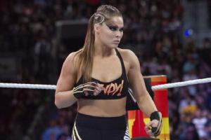 Top 10 WWE Moves Of Ronda Rousey