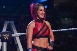 Bayley Goes Down With Knee Injury In Live Event, WWE Awaits Test Results