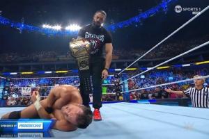 Roman Reigns Takes Out LA Knight On 10/13/23 WWE SmackDown