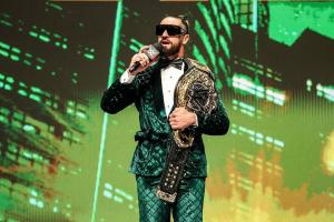 Seth Rollins Believes He May Benefit From Wrestling At Least One Match In The Weeks Leading Up To WrestleMania 40