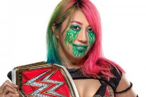 Raw Women's Champion Asuka Losses A Tooth After Taking A Stiff Kick From Shayna Baszler