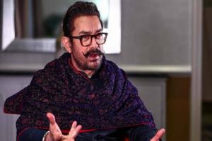 Aamir Khan reviews Oho Enthan Baby