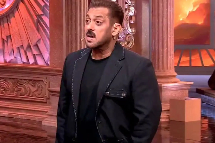 Salman Khan Takes A Dig At Director AR Murugadoss For His Remark On Sikandar's Failure