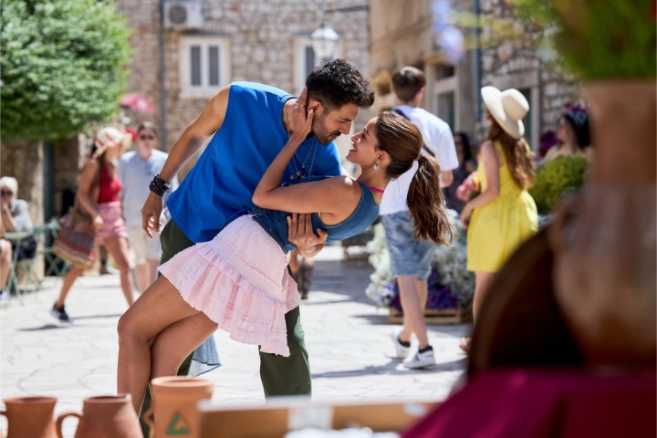 Kartik Aaryan, Ananya Pandey's Tu Meri Main Tera Main Tera Tu Meri Teaser Sets Viewership Record For A Rom-Com