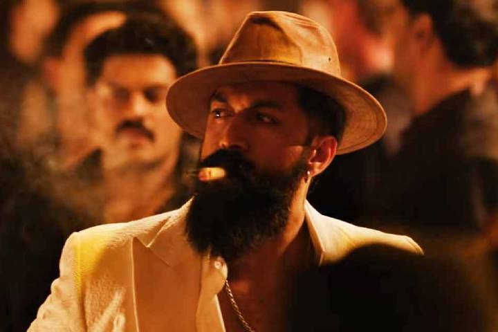 Toxic Teaser/Trailer: Yash-fronted Action Drama To Unveil Teaser On January 8?