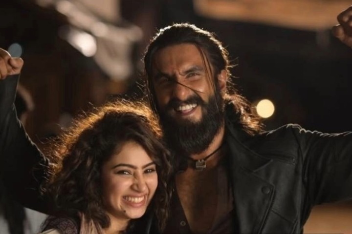 Dhurandhar Box Office Collection Day 50: Sunny Deol's Border 2 Impact Felt; Records First Sub-1 Crore Day