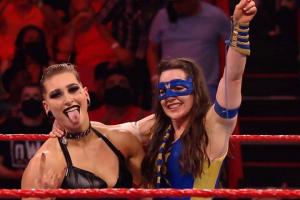 New WWE Women's Tag Team Champions Crowned On WWE Raw 9/20/21