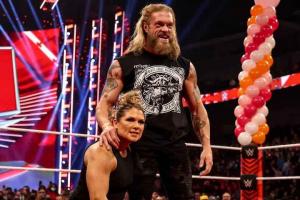 WWE Royal Rumble 2022 Results: Edge & Beth Phoenix Vs. The Miz & Maryse Full Match & Winner
