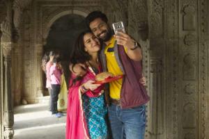 Box Office: Zara Hatke Zara Bachke Sets Eyes On 100 Crores Worldwide Gross