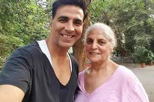 Akshay Kumar Spends Quality Time On His Mom's Birthday