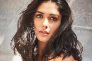 Mrunal Thakur: Farhan Akhtar inspires me