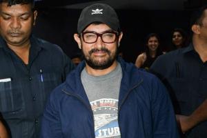 Aamir gives hilarious response to Kareena's birthday wish