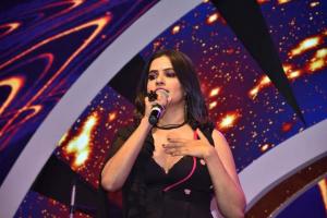Sona Mohapatra attacks Kanika Kapoor for hiding travel history
