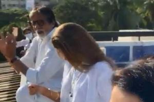 Big B, Akshay, Hrithik take part in Janata Curfew clapping initiative