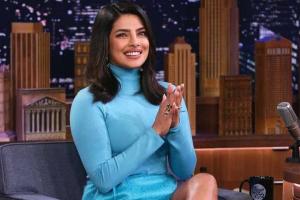 Priyanka Chopra participates in Janata Curfew clapping in US