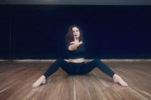 Lockdown diaries: Elli AvrRam cheers up spirits with cool dance video