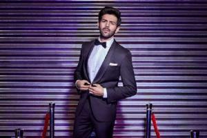 Kartik Aaryan's dapper message to continue following lockdown guidelines