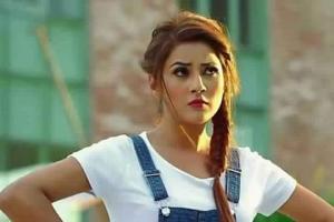 Shehnaz Gill's 'warning' to China over COVID-19