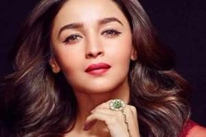 Alia Bhatt To Lead A Dark Comedy Produced By Shah Rukh Khan's Red Chillies Entertainment!