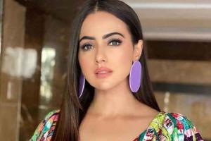 Ex Bigg Boss Contestant Sana Khan Give Up Showbiz Lifestyle, Says 'Want To Serve Humanity And Follow The Orders Of My Creator'