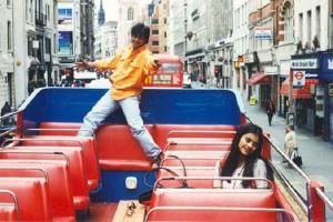 Shah Rukh Khan And Kajol's Bronze Statue To Be Unveiled At London's Leicester Square To Mark 25th Anniversary Of DDLJ