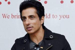 'Life Is So Unfair', Sonu Sood Mourns The Demise Of Covid-19 Patient He Got Airlifted To Hyderabad