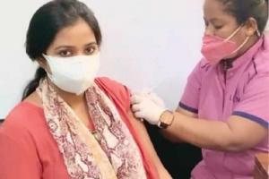 Shreya Ghoshal Encourages New Mothers To Take Vaccine As She Takes Her First Jab