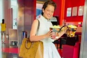 Kangana Ranaut Enjoys Stepping In Theaters After Two Years, Says 'Popcorn Days Are Back'