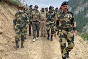 Akshay Kumar Contributes Rs. 1 Crore To Rebuild A School In Kashmir