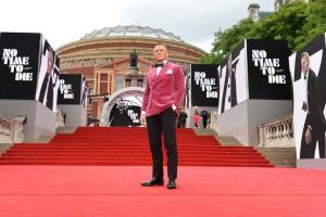 James Bond 'No Time To Die' Early Reviews Promise A Fitting Finale To Daniel Craig's Bond