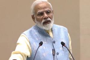 PM Narendra Modi confers the National Youth Parliament Festival Awards