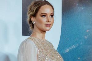 Jennifer Lawrence plans to take acting 'break' after giving birth