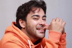 Worship Khanna sets the controls on upcoming web series 'Robot'