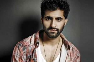 Akshay Oberoi On The Rise; Kicks Off 'Varchasva' Shoot In Ranchi